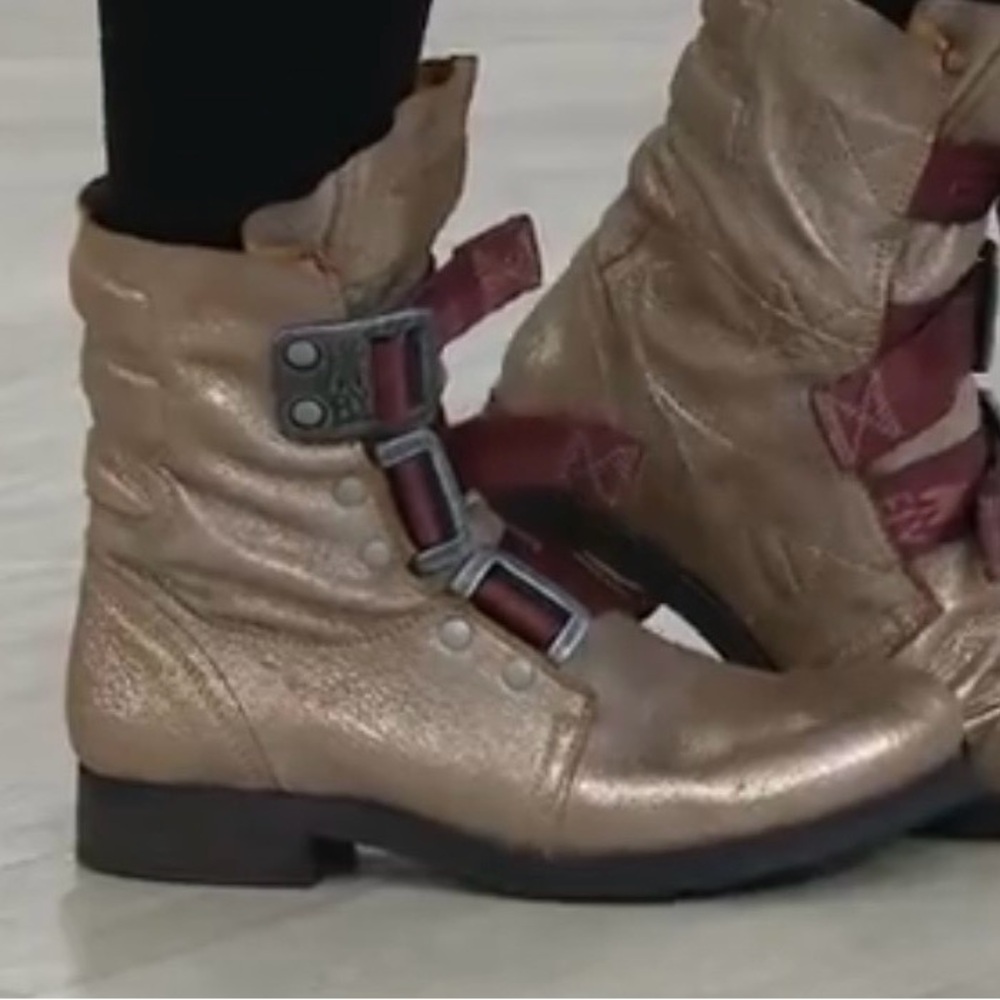 NWT Fly London, Stif metallic boot, size 42. SUPER COOL! - Picture 2 of 9